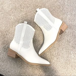 Miim white booties